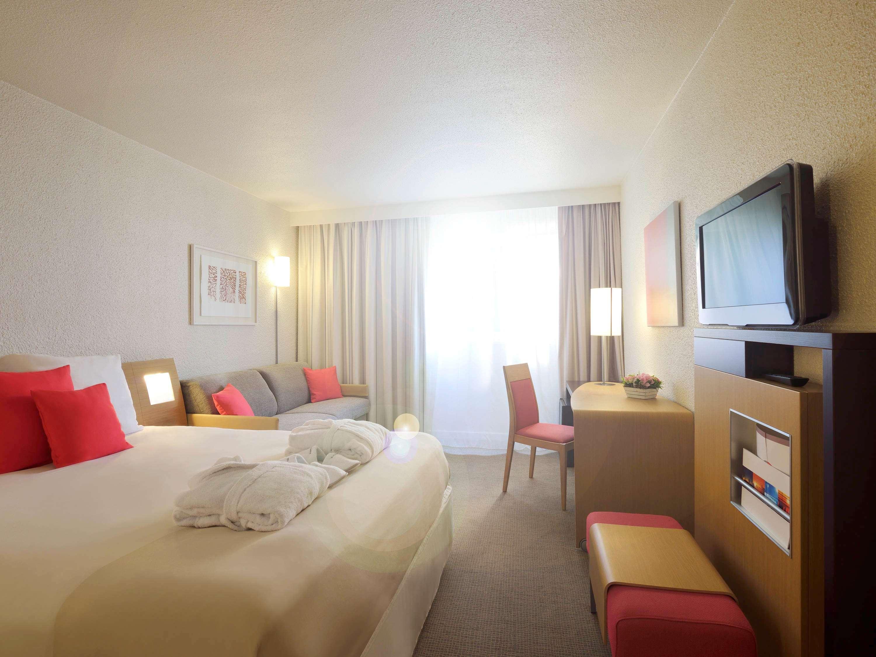 Novotel Centre Hotel 4*