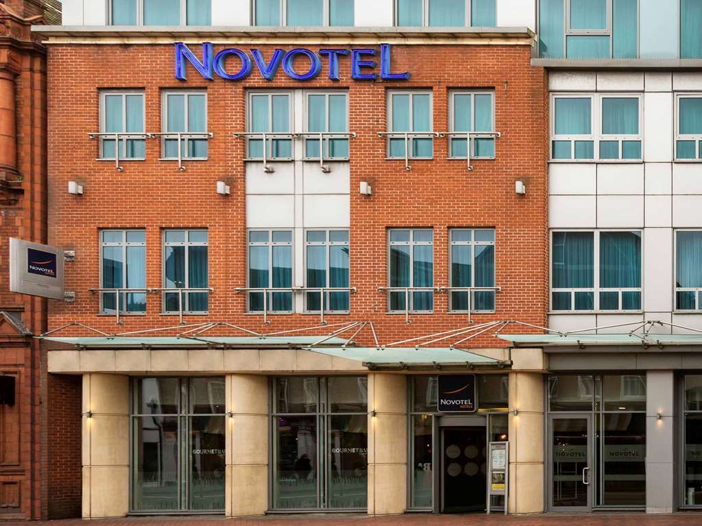 Novotel Centre Hotel 4*